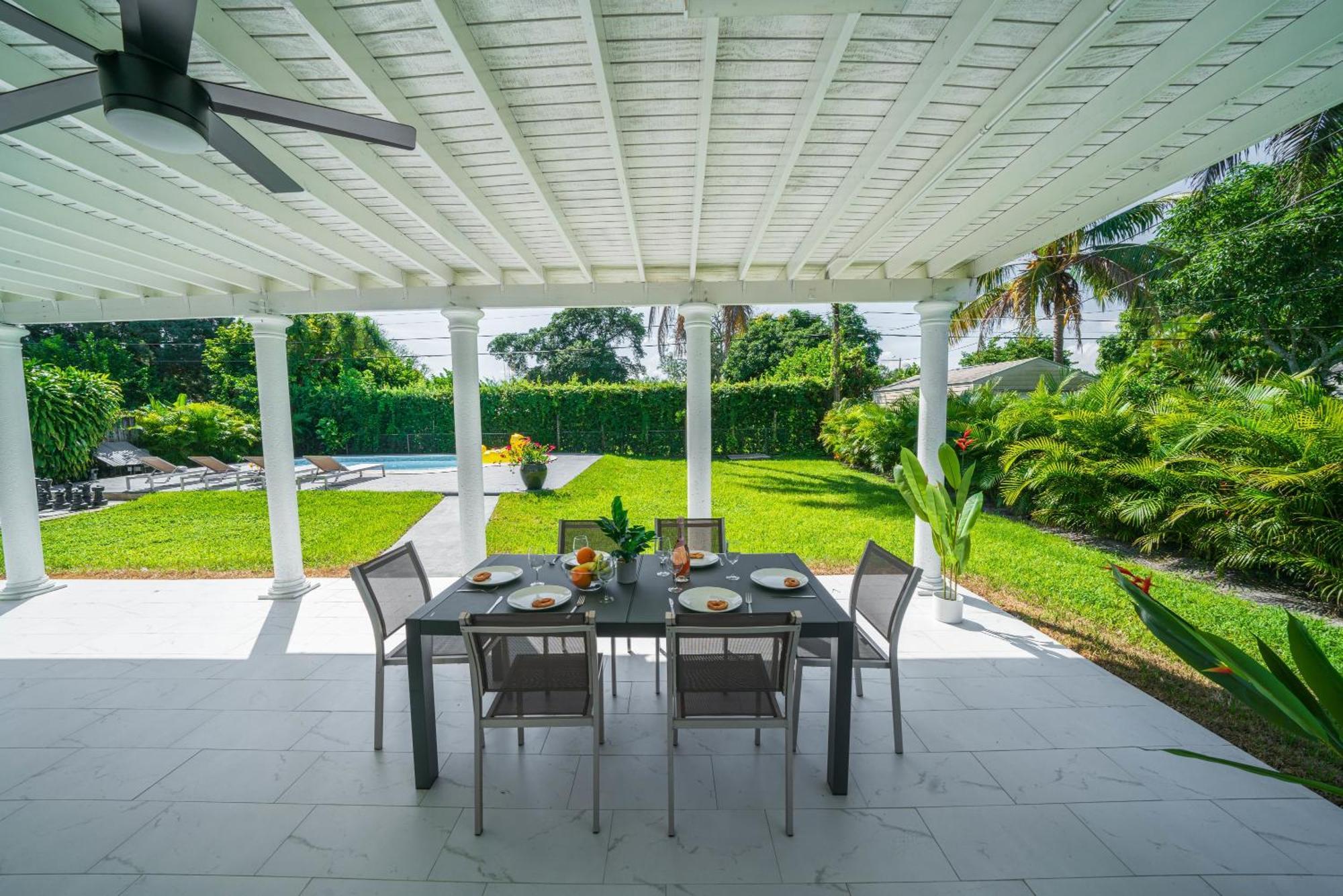 Villa New Tropical Oasis Retreat In Miami Exterior foto